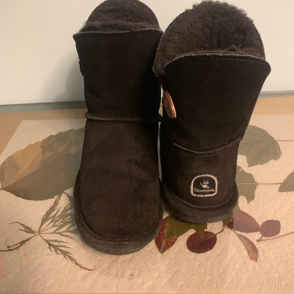 “BearPaw” Black  Unisex winter boots - kids size 3